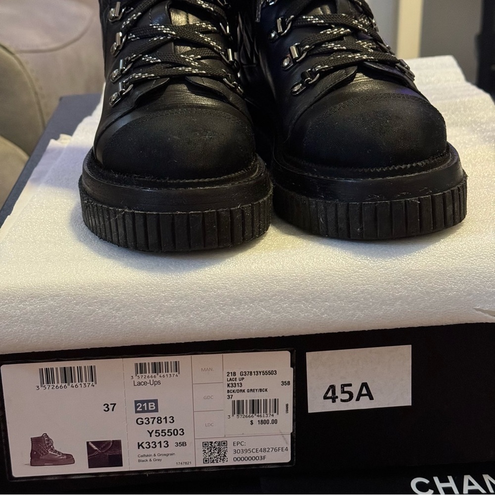 CHANEL Combat Calfskin Grosgrain Quilted Lace Up Boots Size 37 - Picture 14 of 17